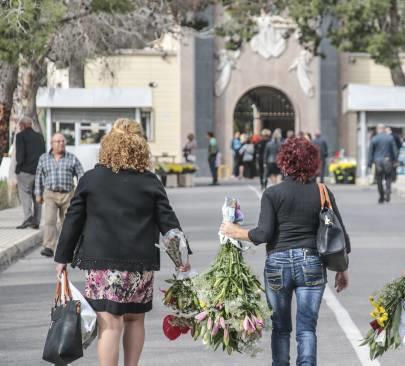 Gracia wants land allocated to build a cemetery for the Orihuela Costa's 30,000 residents