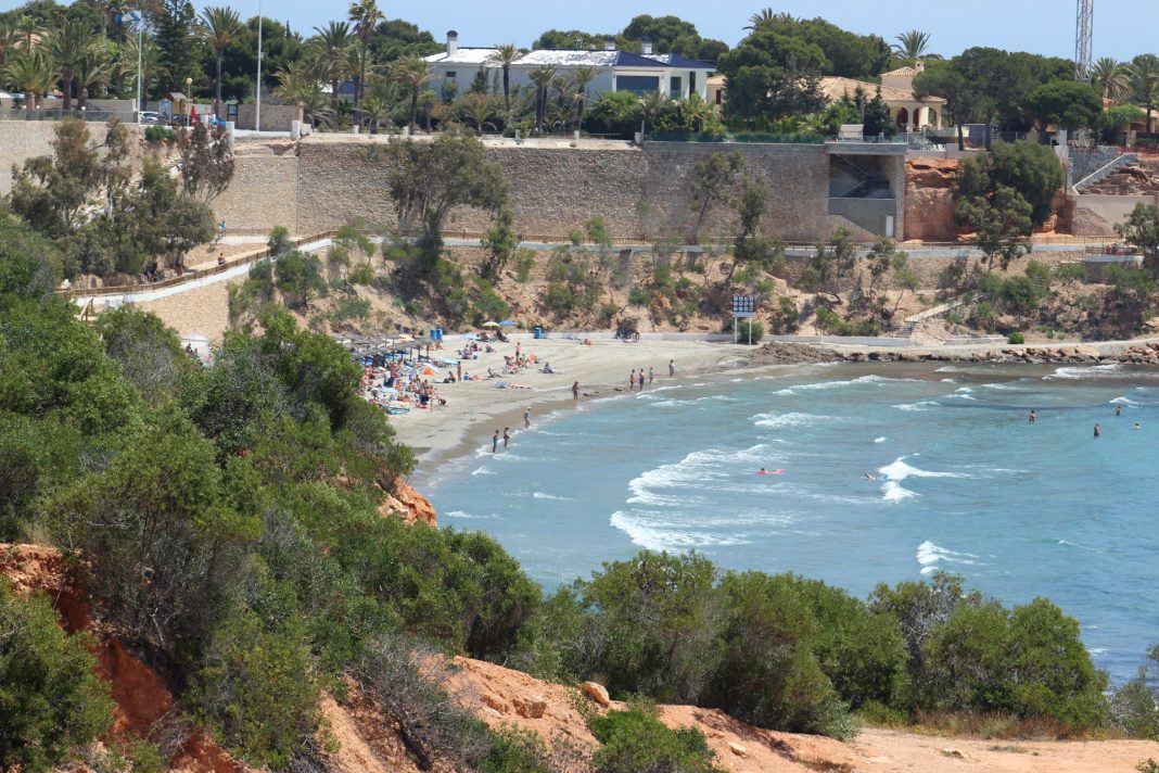 A 60-year-old man drowns on Cabo Roig beach