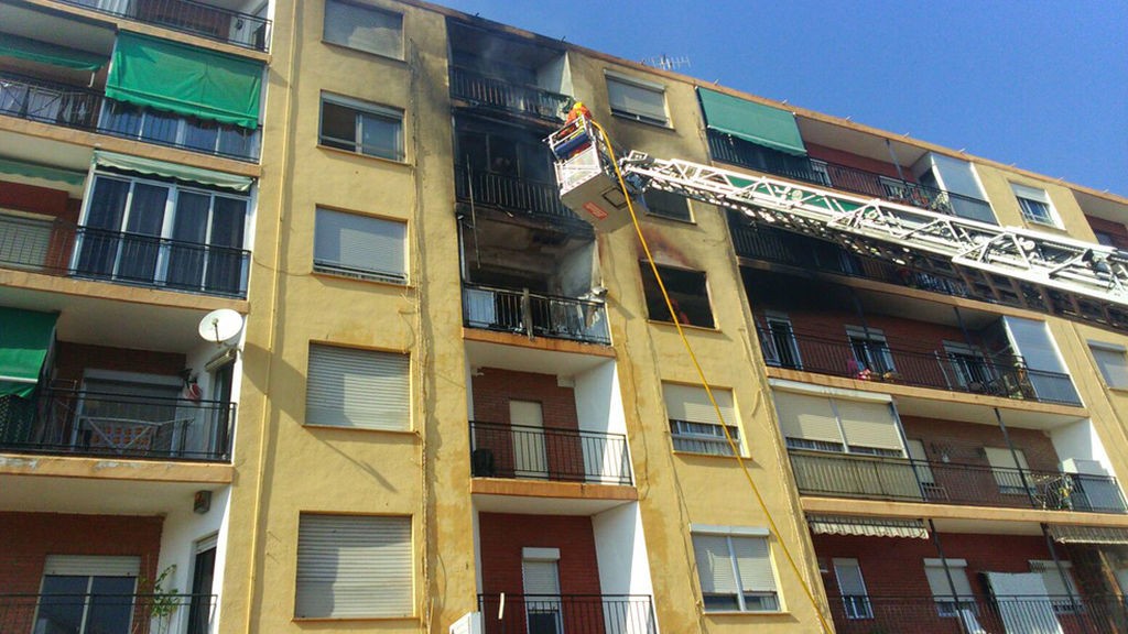 Apartment destroyed by fire in Dolores