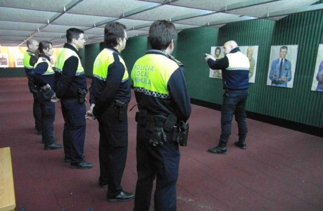 Are Orihuela police safe to carry firearms? FILE PHOTO