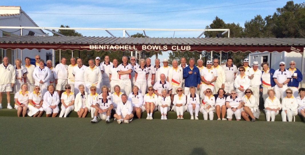 Benitachell Bowls Club v Chatham Civil Service Touring Team.