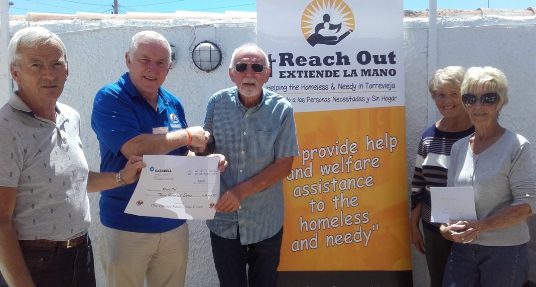 ‘REACH OUT’ receives a donation of 300€