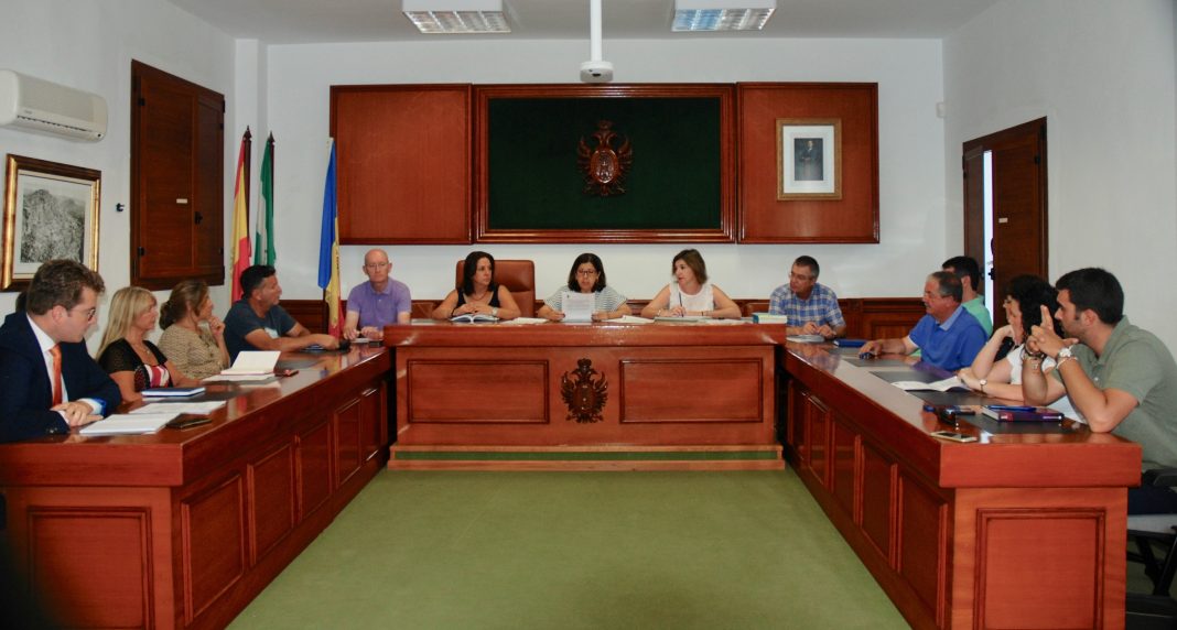 MOJÁCAR´S  NEW COUNCIL HOLDS FIRST MEETING