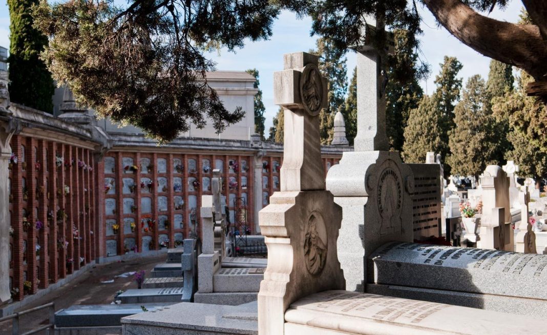 A memorial is at the cemetery of La Almudena,