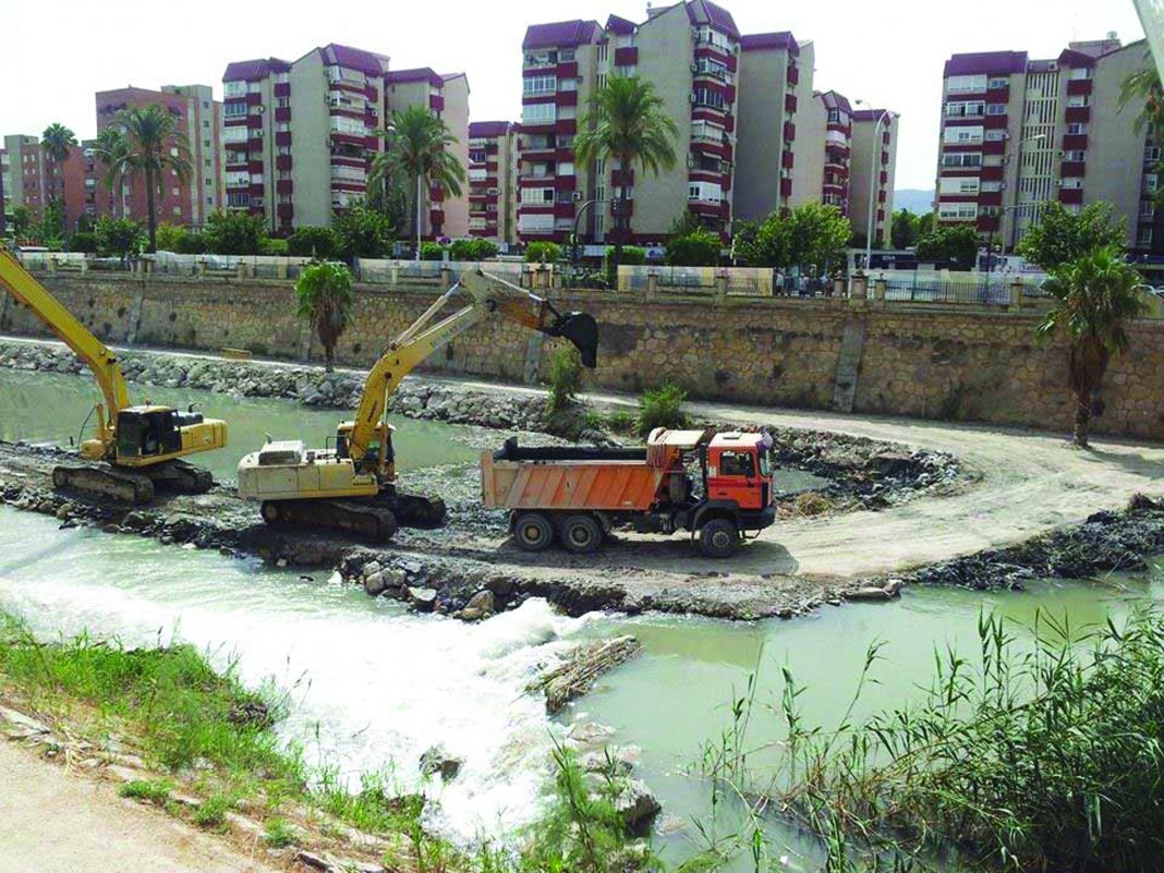 Dredging underway at mouth of River Segura