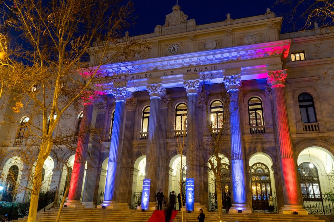 The ceremony was held at the Palacio de La Bolsa, in Madrid