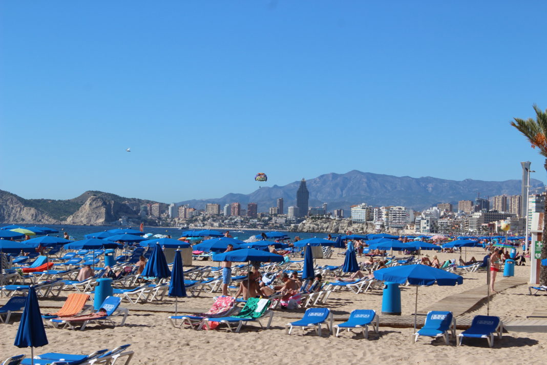 Best Places to Watch Horse Racing and Sporting Events in Benidorm