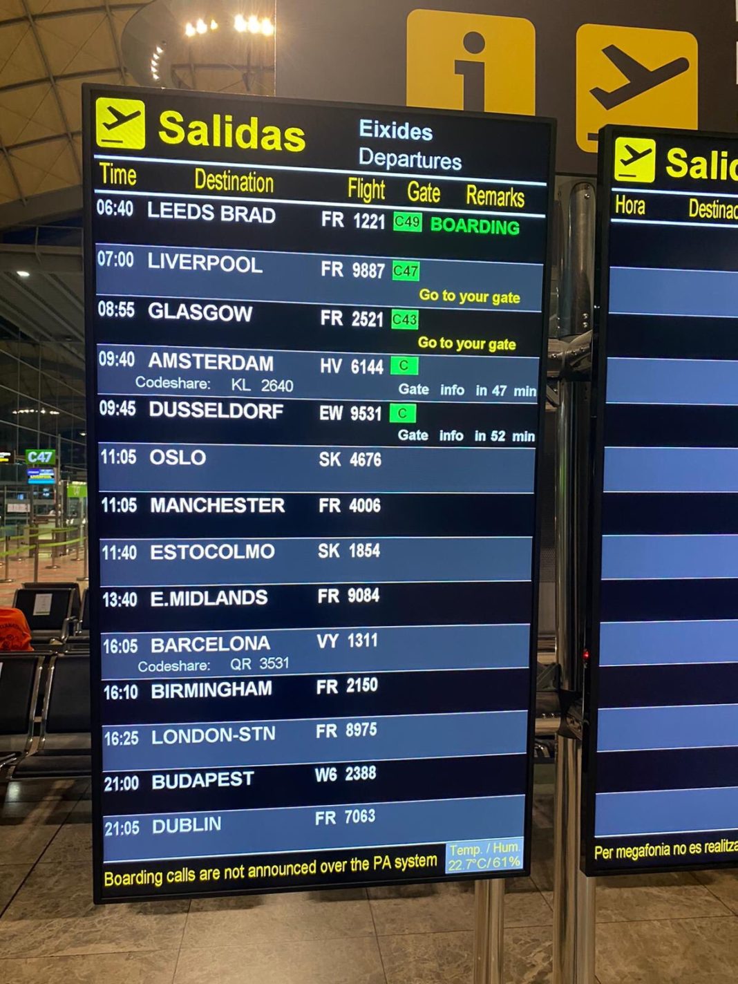 First Ryanair flight arrives at Alicante-Elche airport on Sunday