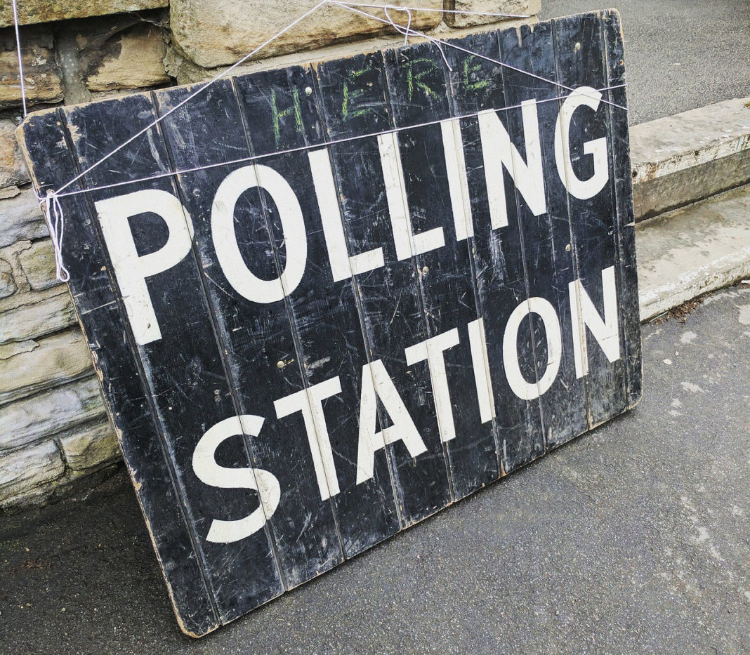 How Can British Expats Stay in Touch with British Politics? Source: Pixabay