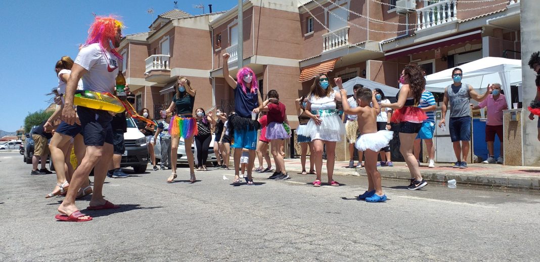 Despite lockdown residents of Catral were able to enjoy a street party