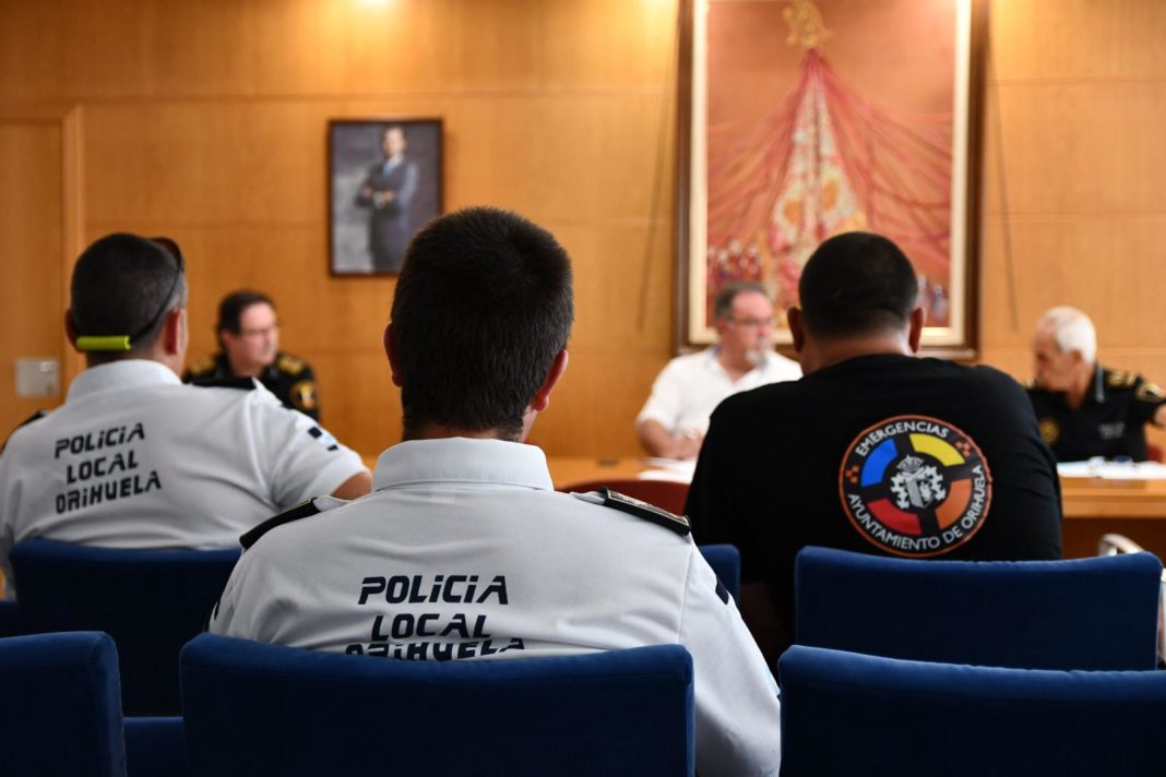 Orihuela Local Police sanctions 100 people and closes 3 venues