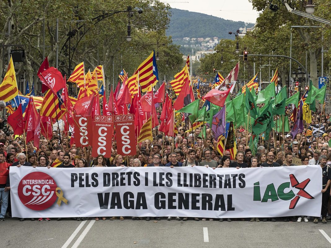 Workers demonstrating during Barcelona's General strike