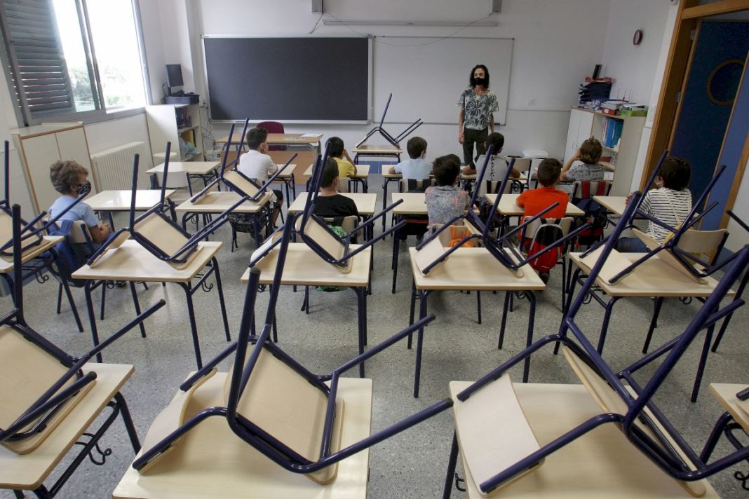 6,000 students and 1,200 teachers infected in Valencian Community