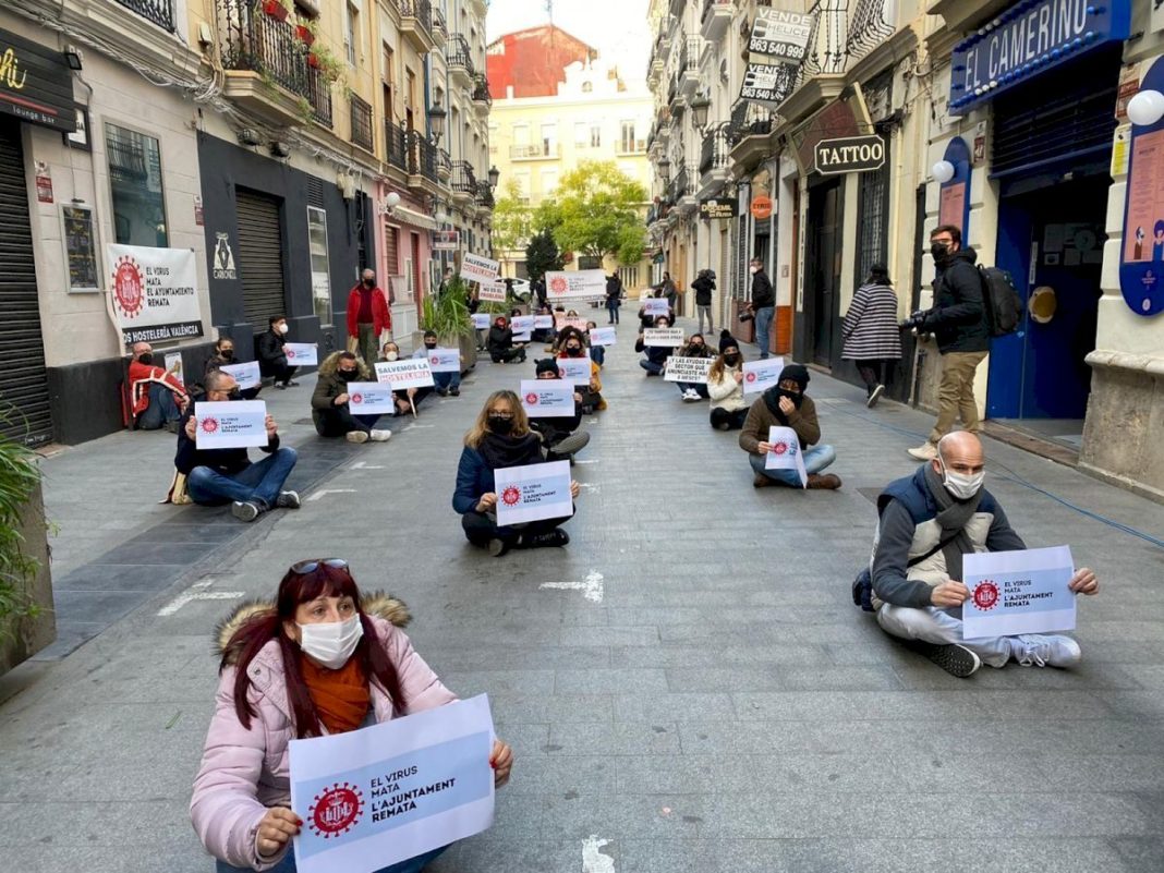 Over 200 hoteliers demonstrate in Alicante