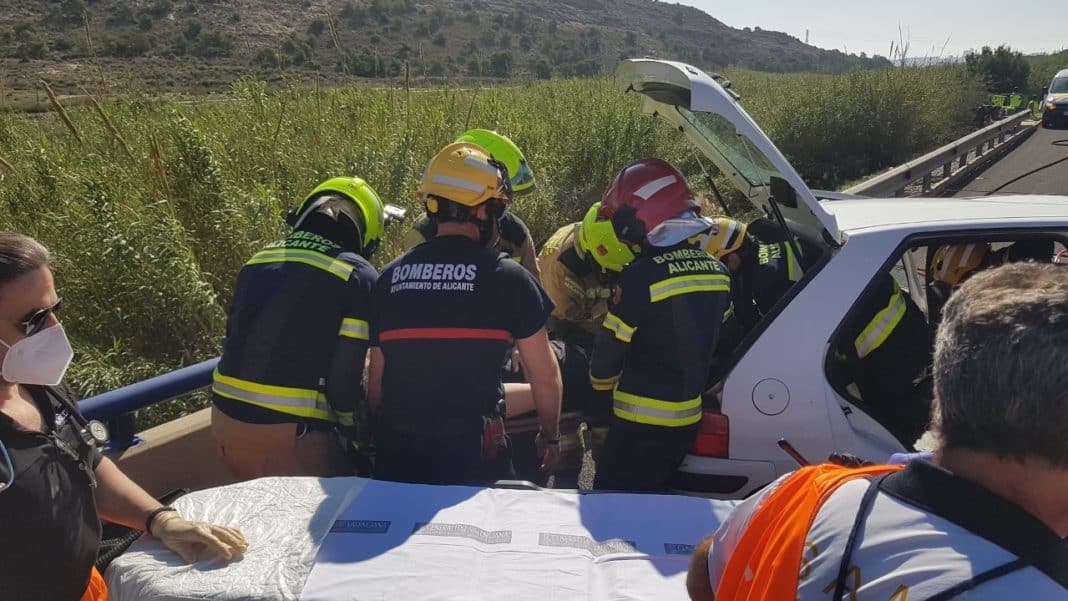 Motorcyclist dies and six injured in four accidents in Alicante and Elche
