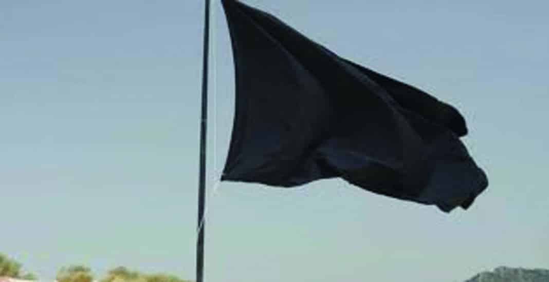 Another Black Flag for Cala Mosca