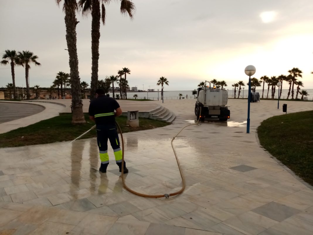 Orihuela allocates more than one million euros for summer Street Cleaning
