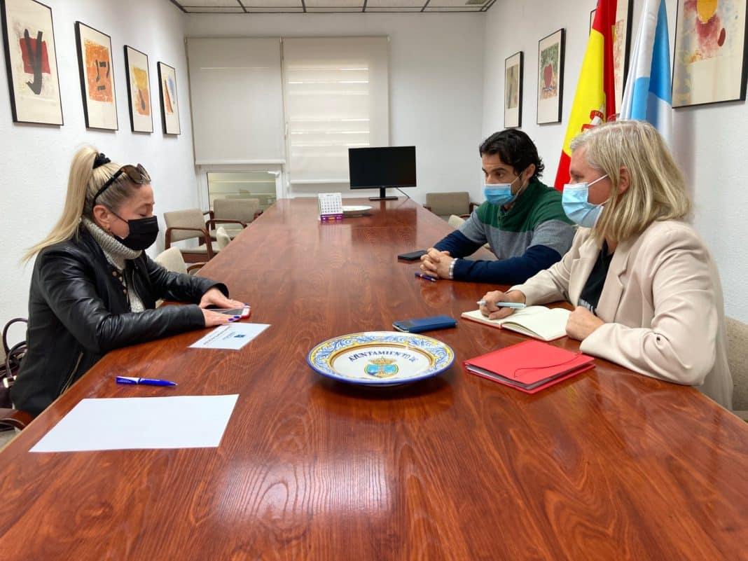 Torrevieja mayor meets with Ukrainian and Russian Associations