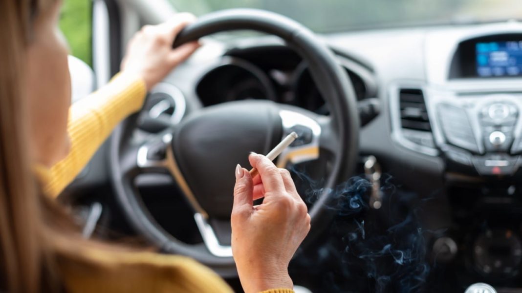 Smoking while driving in Spain