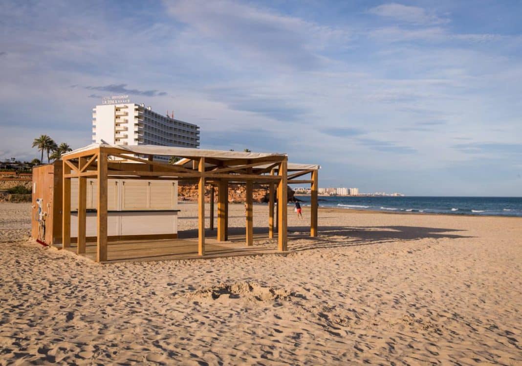 Costas demands removal of Orihuela Costa Beach Bars