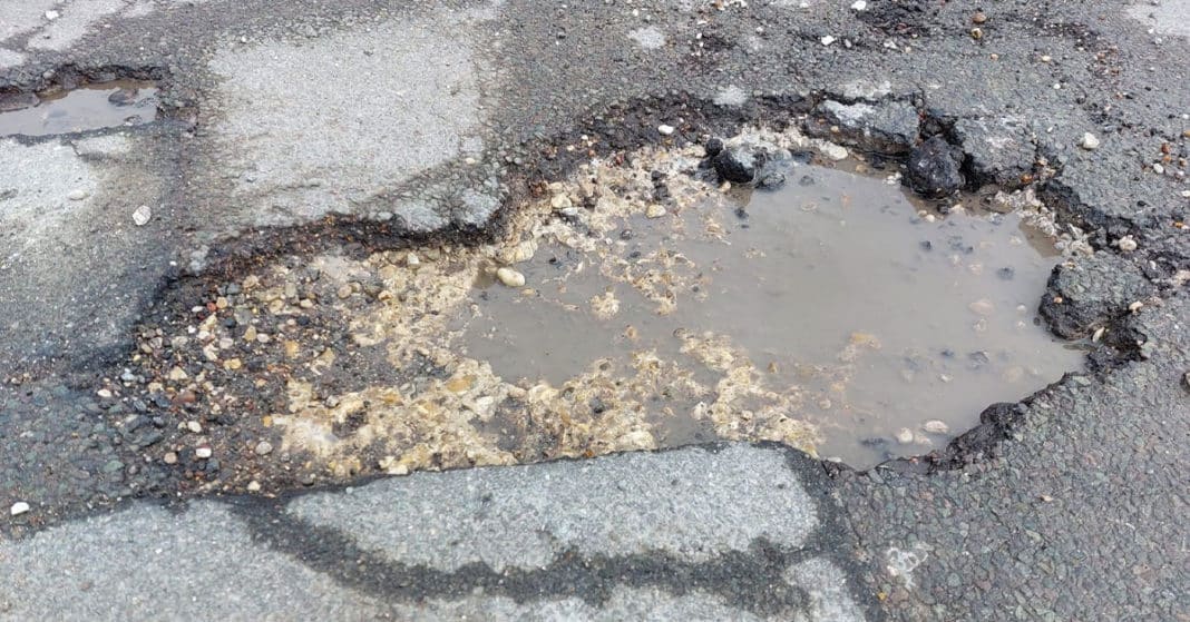 Situation to worsen with Orihuela Costa Potholes