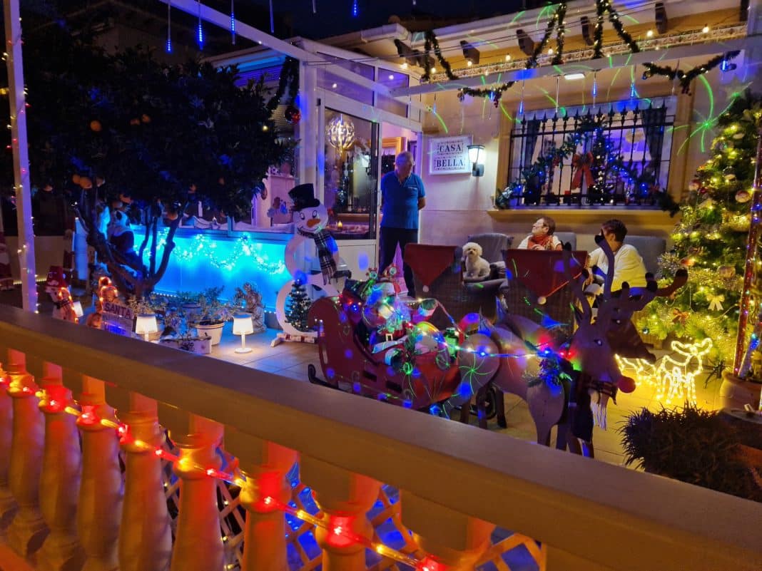 Orihuela Council makes late dash to salvage Christmas.