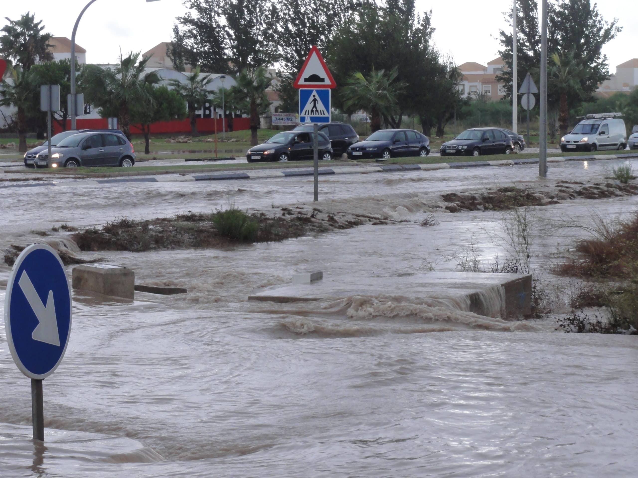 Flooding at the roundabout near the Hiperber supermarket on the border of Lagoons Village, Torrevieja