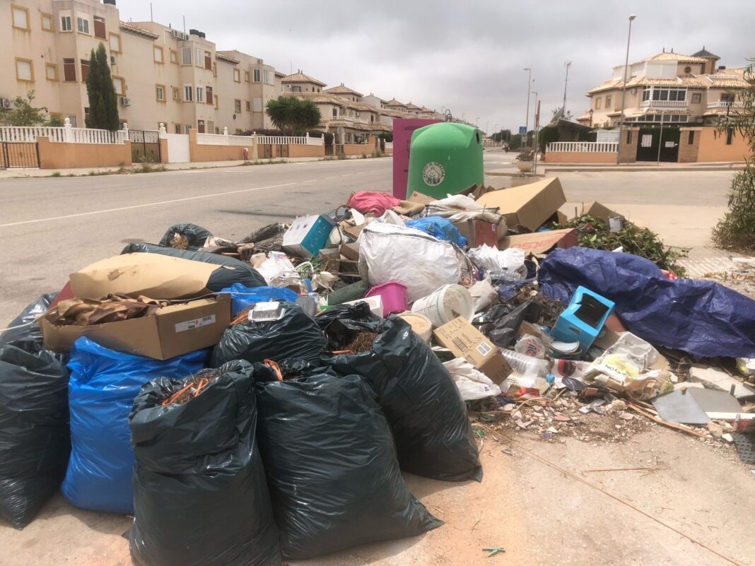 Residents threaten mayor with legal action over Orihuela Costa Dump