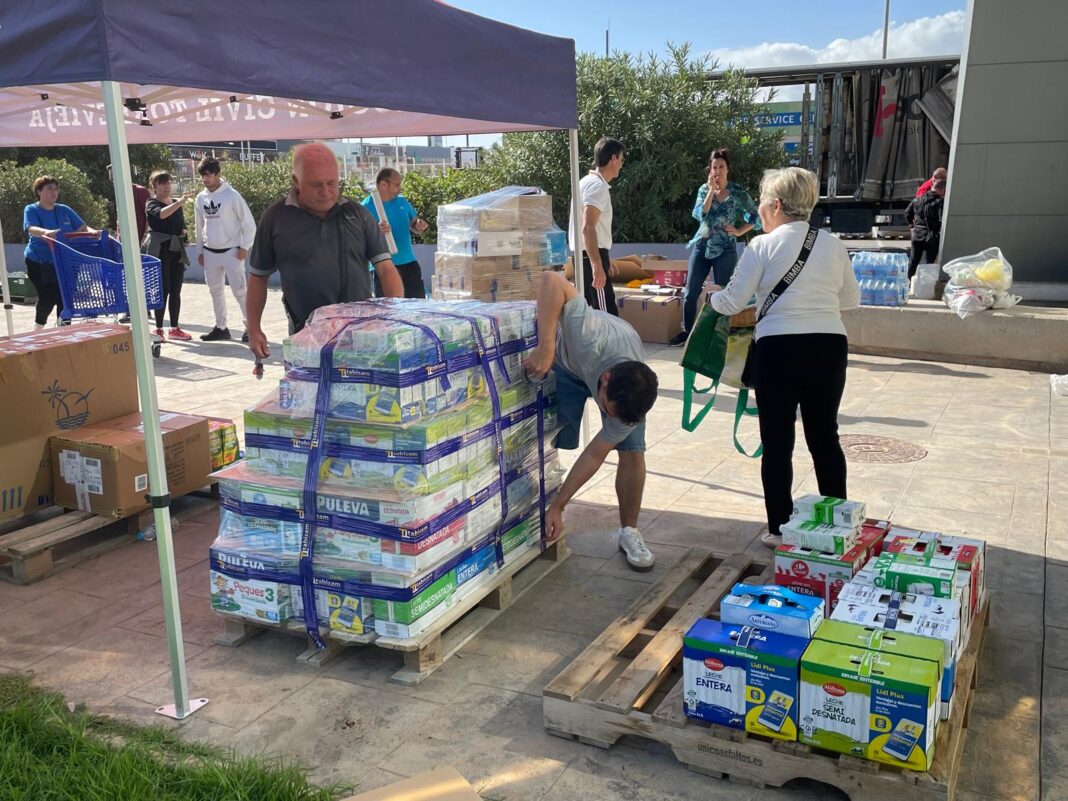 Torrevieja provides more than 80 tons of aid to Valencia over the weekend